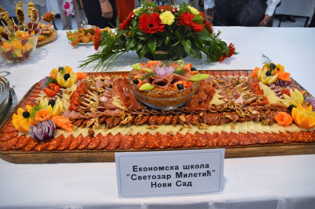 Festival nacionalne kuhinje - dekorativni sto