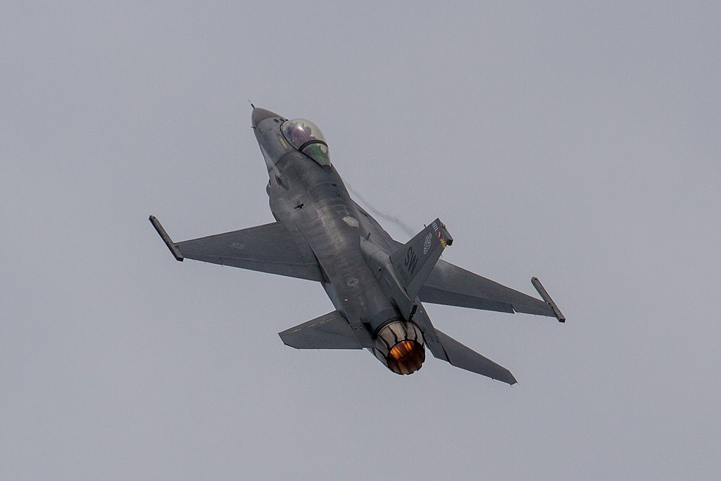 Vojni avion F-16