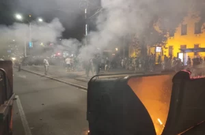 ПРОТЕСТИ У СРБИЈИ И ГРУЗИЈИ ПРАВЉЕНИ ПО ИСТОМ РЕЦЕПТУ