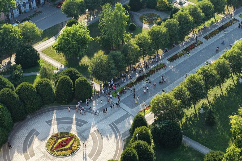 (ФОТО) Мали број грађана на скупу у Сомбору