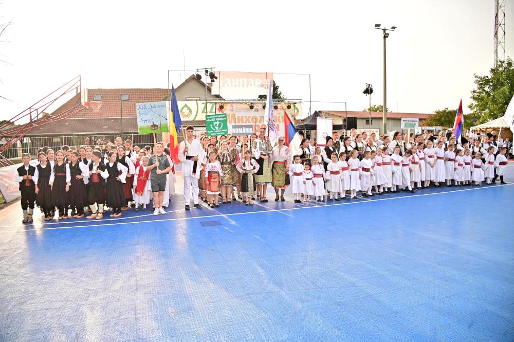 Upriličeni „Miholjski susreti sela“ u Liparu