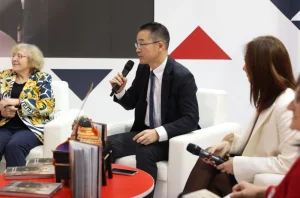 "Покондирена тиква" на јапанском на Међународном сајму књига у Београду