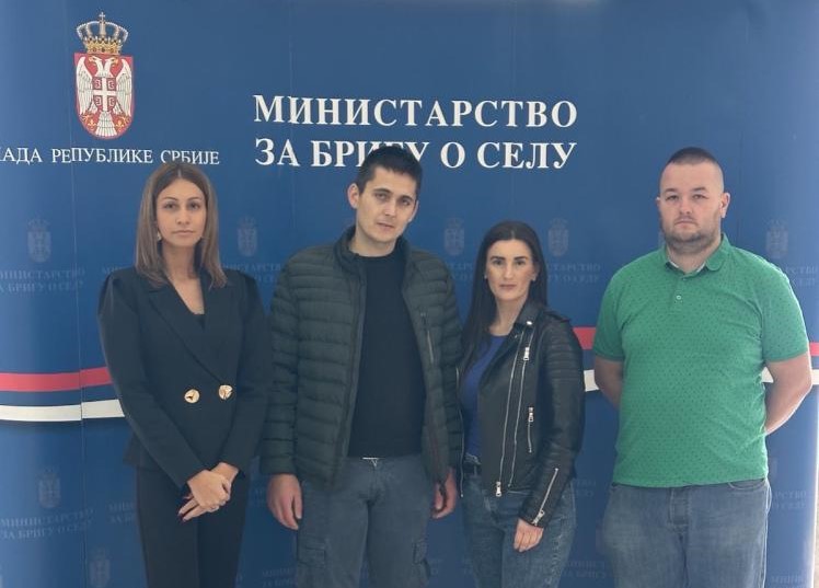 Još dve porodice iz opštine Kula dobile sredstva za kupovinu seoske kuće