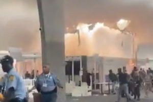 (Узнемирујући снимци) Драма на климатском самиту: Делегати беже у паници, ватра гута све