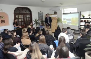 Đaci Srednje škole „Sveti Sava“ nosioci projekta „Mladi su nosioci rešenja“