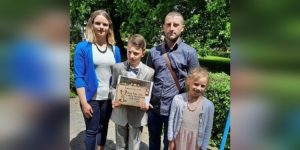 KORENI ZOVU: Melinda je napustila englesko sivilo da bi ponovo osetila toplotu srpskog sunca