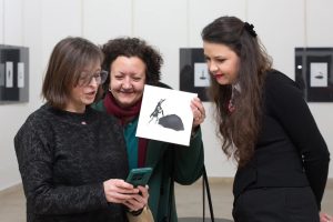 „Crne rupe“ Tatjane Armuš predstavljene publici u Galeriji „Meander“