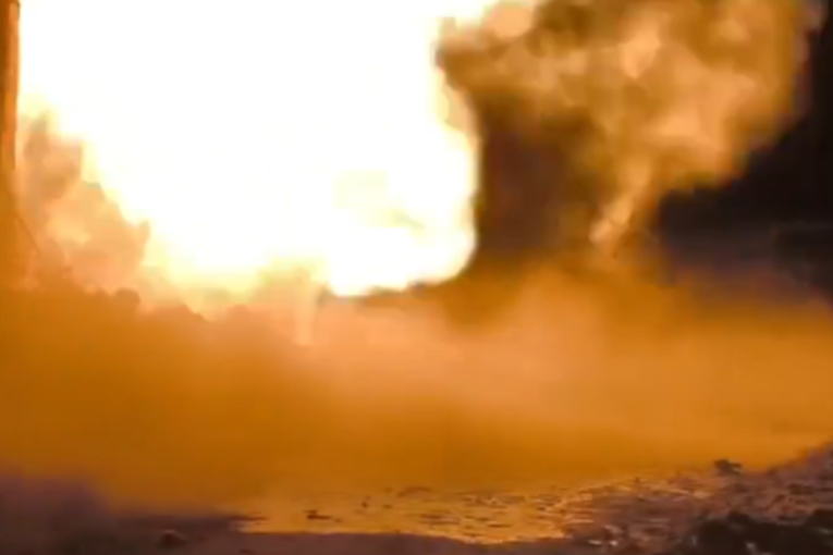 Napadnuto Zaporožje! Posle eksplozija buknuo požar, ima povređenih