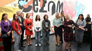 Otvorena-praznic?na-izloz?ba-"Zanatima-do-tolerancije",-most-koji-spaja-umetnost,-empatiju,-identitet-i-solidarnost-