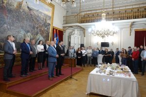 (FOTO) Novogodišnji koktel Grada Sombora u znaku saradnje i budućih projekata