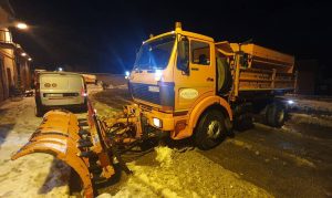 Зимска служба ЈКП „Наш дом“ непрекидно на терену