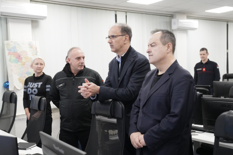 Macut-i-Dac?ic?-posetili-Sektor-za-vanredne-situacije-