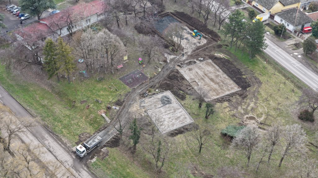 (ВИДЕО) Парк „Мирослава Гуцуње“ добија спортске терене, расвету и ново дечије игралиште