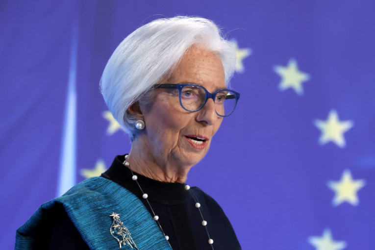 Кристин Лагард примила 140.000 евра са стране: У ЕЦБ букти незадовољство