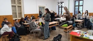 Maturanti pokazali maštu na radionici „Obuci se za maturu”