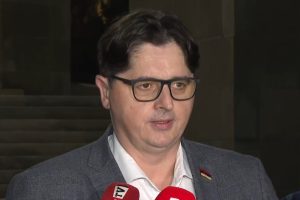 Мрдић бетонирао Тепићку: Нека одговори да ли је учествовала у монтирању афера!