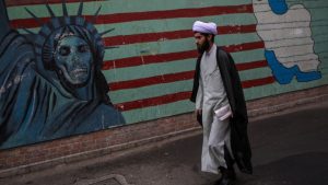 Nosac?i-aviona,-pregovori-i-poziv-gradjanima-da-napuste-Iran-S?ta-se-des?ava-na-relaciji-Teheran-Vas?ington?-