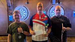 Vojislav Dević pobednik pikado turnira