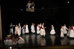 U toku upis u folklornu sekciju KUD „Lipar“