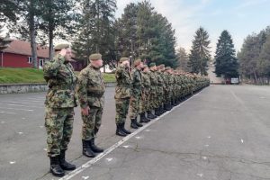Нова генерација војника на обуци у касарни у Сомбору