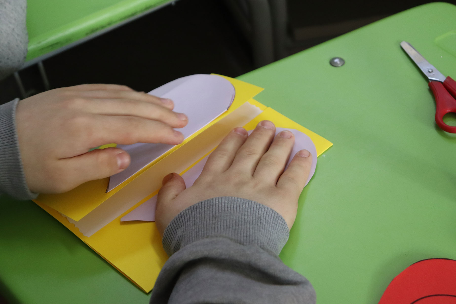 Radionica povodom Dana žena održana u ŠOSO „Vuk Karadžić“