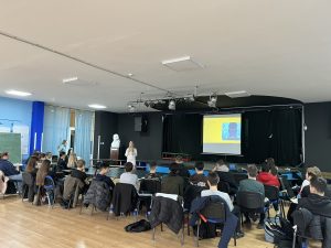 Održane radionice o zavisnosti od mobilnih telefona u OŠ „Avram Mrazović“