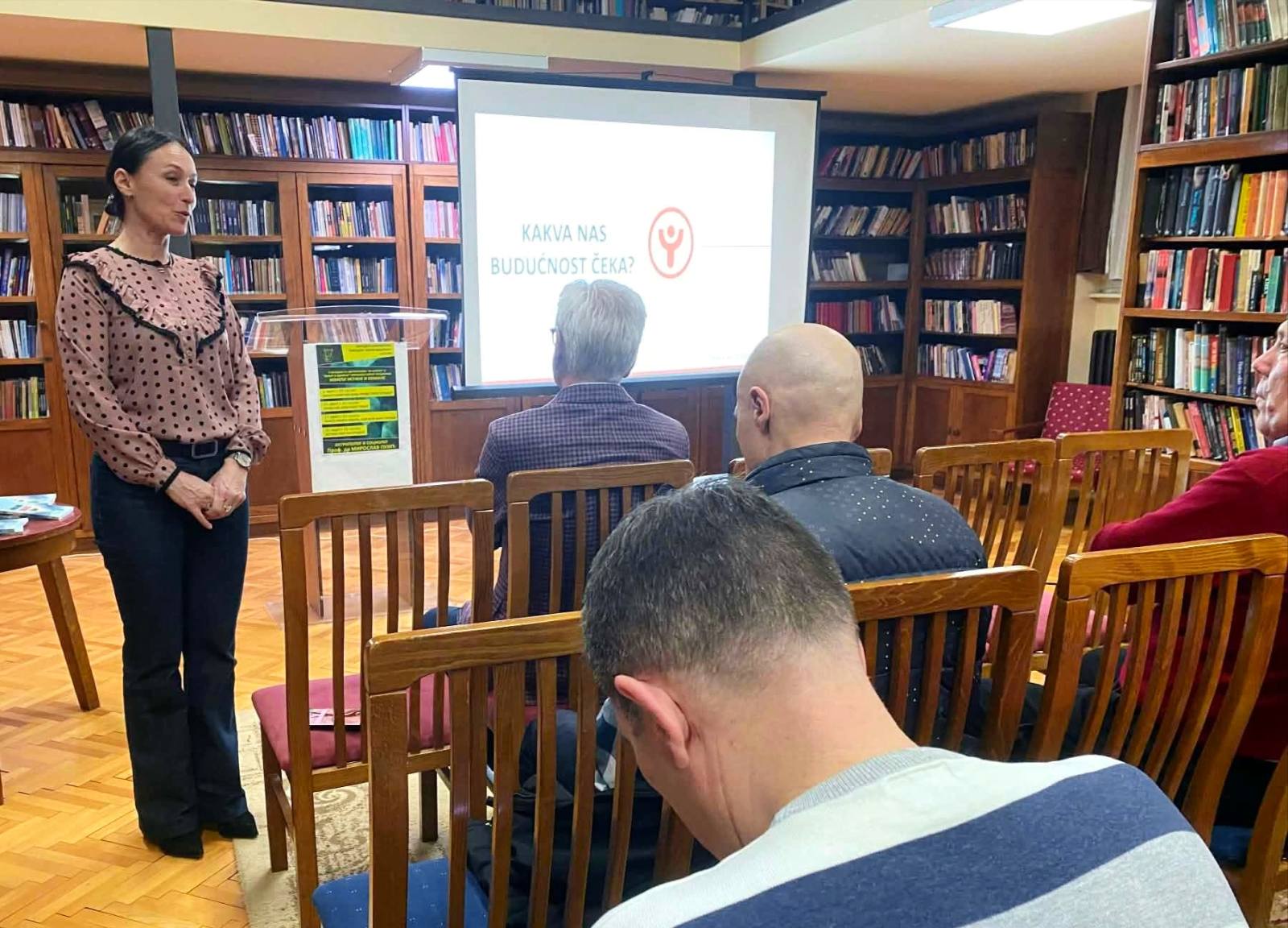 Предавање о будућности и изазовима савременог друштва одржано у Апатину