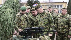 Mojsilovic?-u-obilasku-jedinica-u-Kraljevu-Nastavljamo-sa-nabavkom-naoruz?anja-i-opreme-