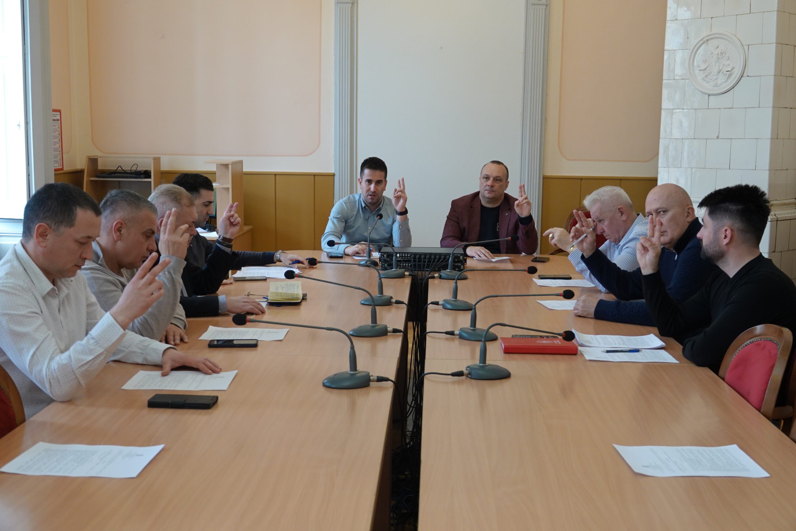 Novi-program-za-napustene-zivotinje-i-uredjenje-kosarkaskog-terena-u-?Jamama"