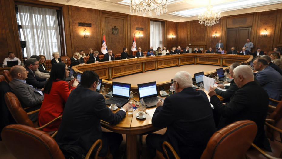 Vlada-Srbije-usvojila-Uredbu-o-vanrednoj-interventnoj-meri-podrs?ke-proizvodjac?ima-mleka-u-prahu-