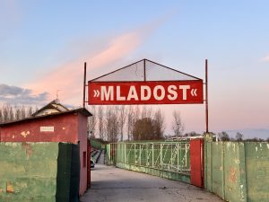 „OFK Mladost Apa“ gradi budućnost kroz rad sa mladima i zdravu sportsku atmosferu