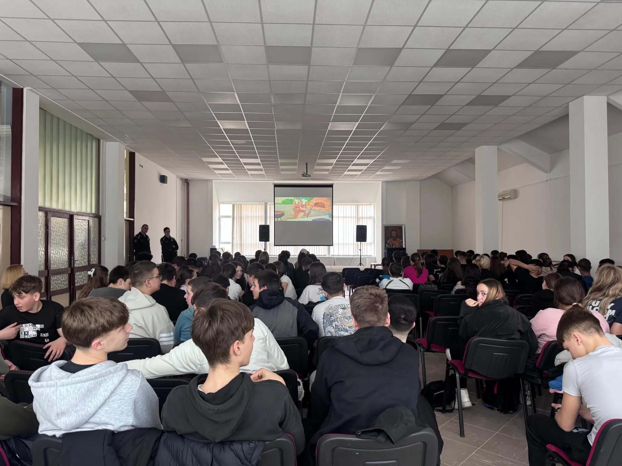 Осмаци упознати са могућностима школовања у Средњој школи унутрашњих послова