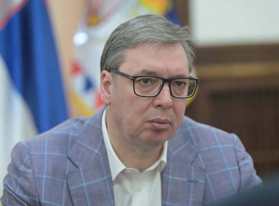 Вучић честитао Васкрс: У времену неразумевања и рата важна је непролазна порука Васкрса