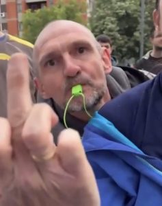 БРУКА И СРАМОТА! Ово су ПРОФЕСОРИ БЛОКАДЕРИ који нам образују децу! Средњи прст и простаклук!