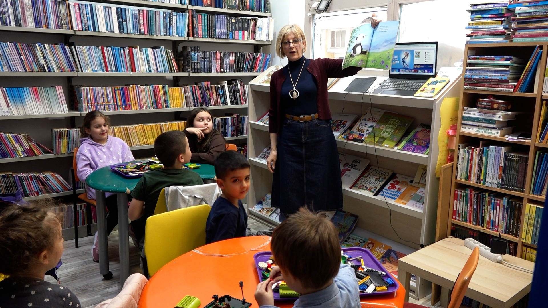 (ФОТО) ЛЕГО радионица у Библиотеци: малишани кроз игру учили о пријатељству