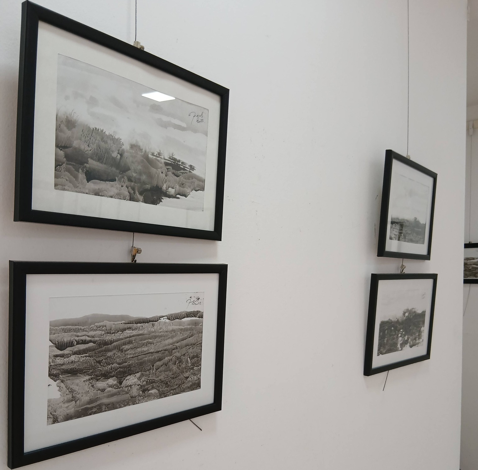 Изложба „Тамо где тишина говори“ отворена у Сомбору