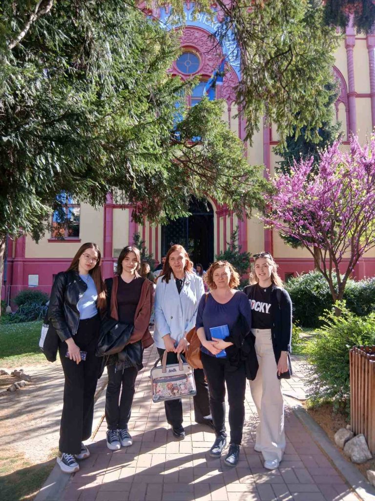 Елена Оватрлов трећа на „Књижевној олимпијади“