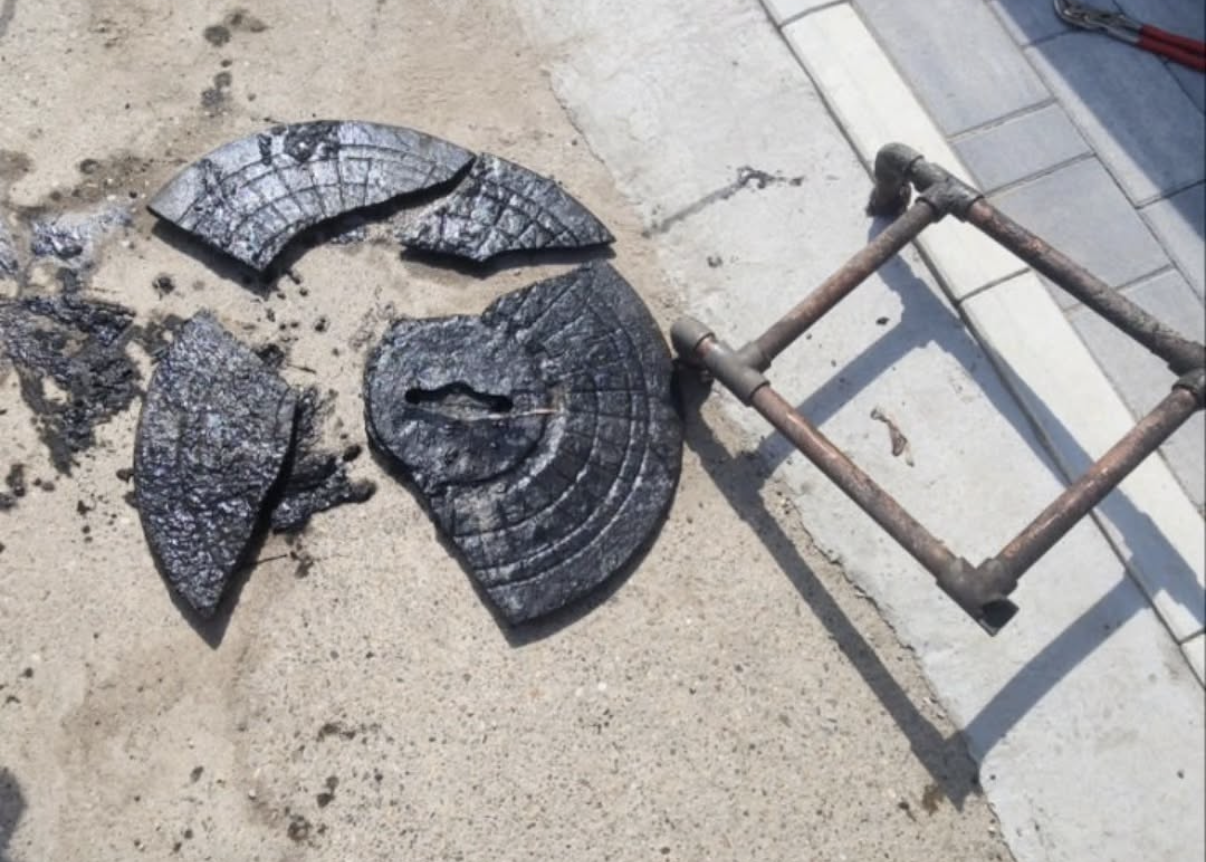 Апел ЈКП „Услуга“: Не ломите поклопце са шахтова