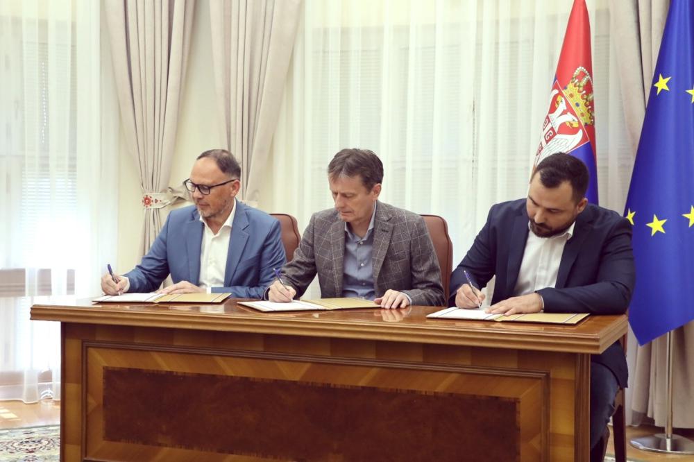 Потписан уговор за реконструкцију водоводне мреже у Кули