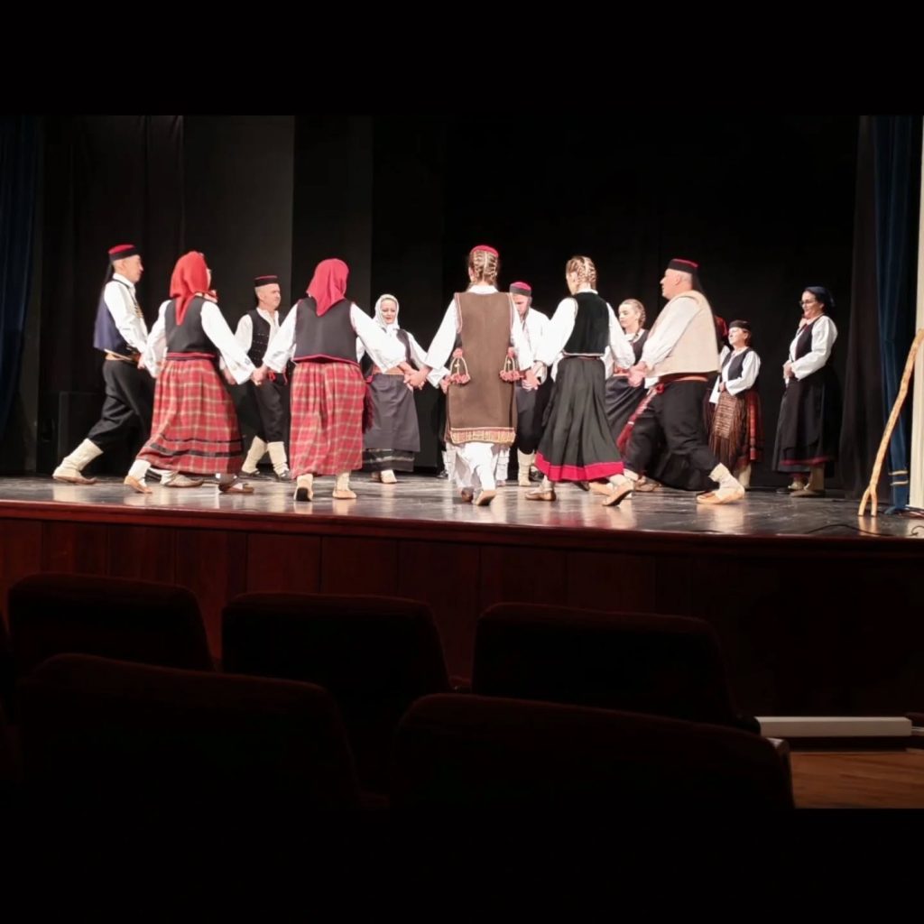 Одржана Општинска смотра фолклорног стваралаштва у Апатину