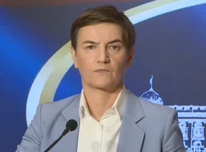 Председница Скупштине Србије Ана Брнабић оценила је да је посета председника Србије Александра Вучића Кини историјска и истакла да је одликовањем Орденом пријатељства указана велика част и председнику Вучићу лично и Србији. „То још једном доказује да је председник Вучић апсолутно превазишао оквире и локалне и регионалне политике. Ако погледате да је председник Си Ђинпинг угостио одмах након председника Трампа и председника Путина, онда вам то такође и довољно говори о значају који придаје председнику Александру Вучићу“, рекла је Брнабић за ТВ Прва. Према њеним речима, захваљујући председнику Вучићу и његовом утицају у свету, Србија данас игра улогу која земљама те величине није у принципу додељена на светској политичкој сцени.