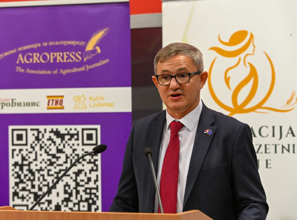 Драган Гламочић: Жене су стуб села, без њих Србија не може напред