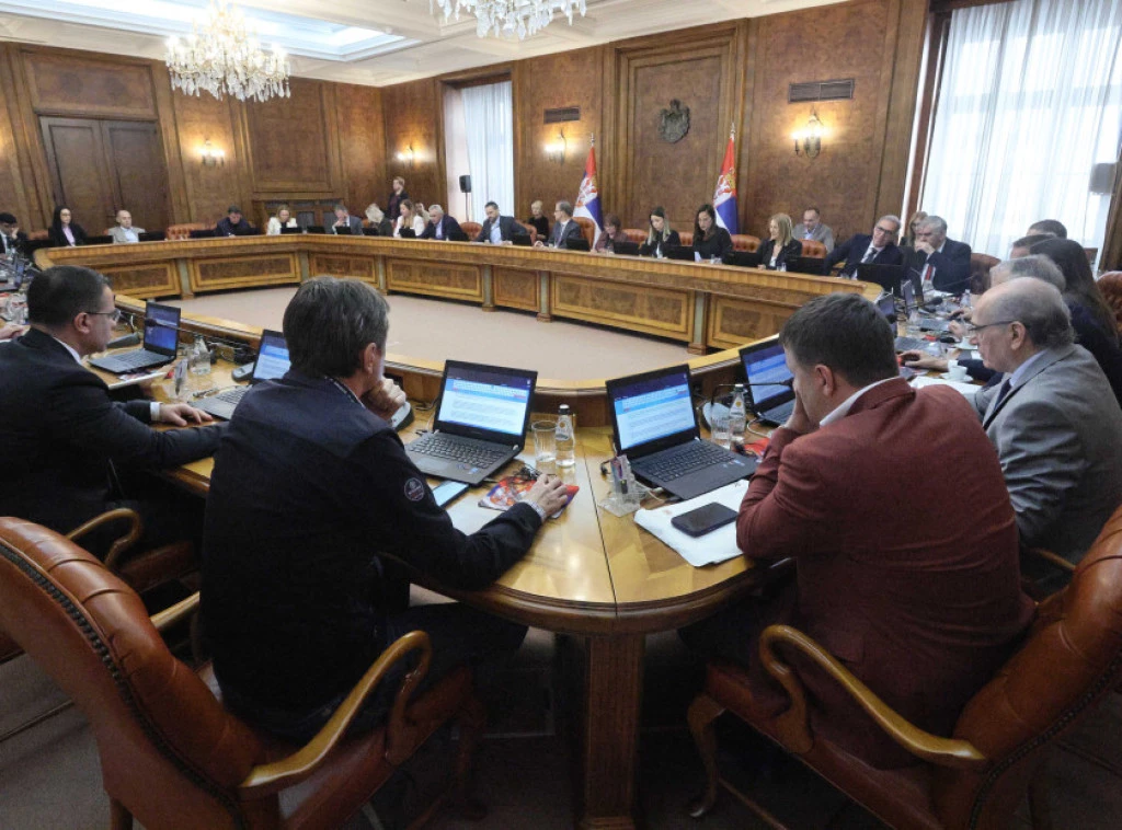 Влада усвојила уредбу за помоћ привреди на селу, бесповратно 40 милиона динара