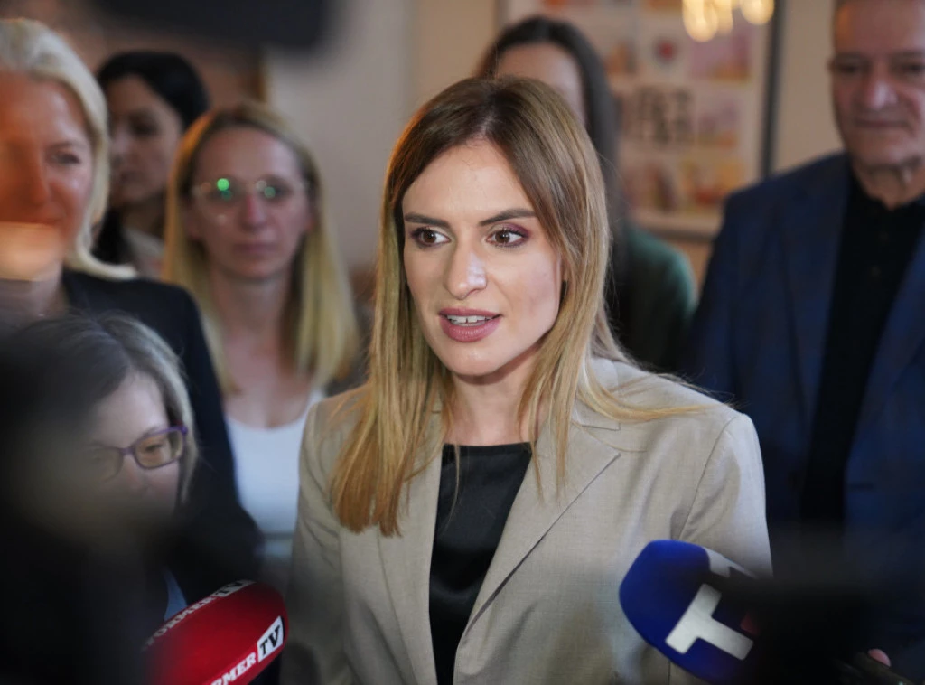 Ђурђевић Стаменковски потписала уговоре са Савезима особа са инвалидитетом у износу од 52 милиона динара
