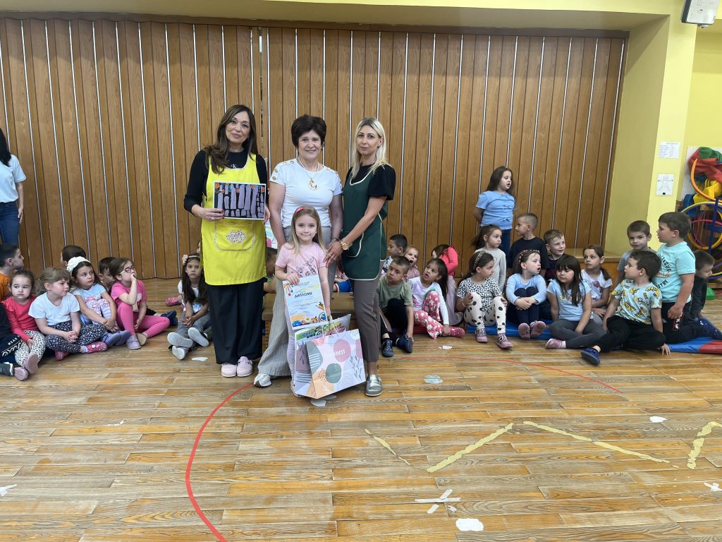 Награда за Теодору на Међународном ликовном конкурсу „Пролеће“