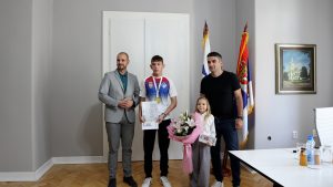 (ФОТО) Општина Апатин уприличила пријем за младе спортске шампионе