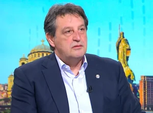 Гашић: Војска Србије нуди сигуран посао,могућност напредовања и конкурентна примања