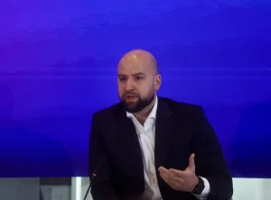 Поповић: Проширење гарантне шеме омогућиће кредите за још најмање 5.000 младих
