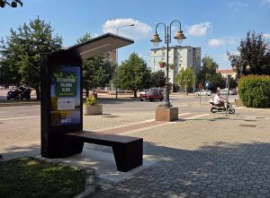 Нова соларна клупа обогатила туристичку понуду Апатина