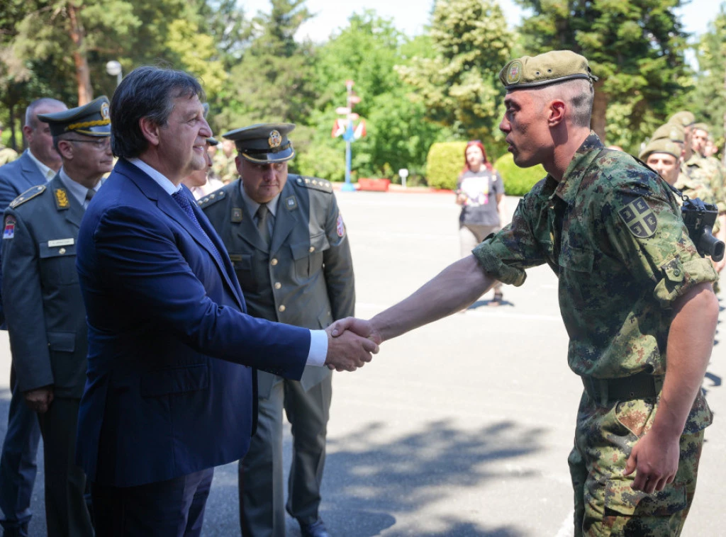 Гашић: Спремни смо за враћање обавезног војног рока, први регрути у марту 2027.